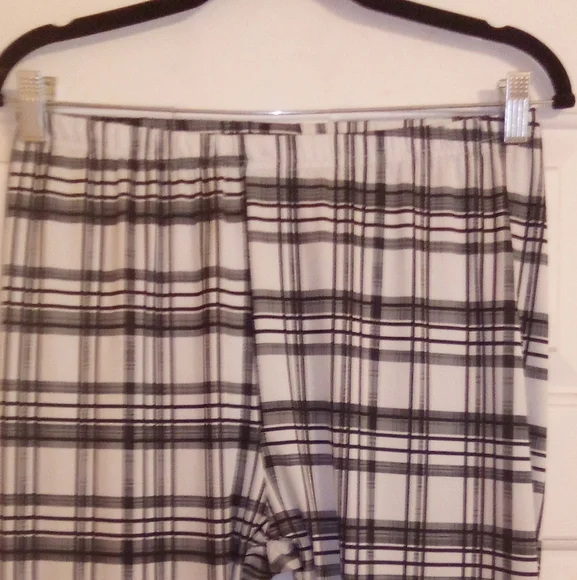 White Leggings With Black Plaid Pants Size Large By Lily Firmainia - Picture 2 of 4
